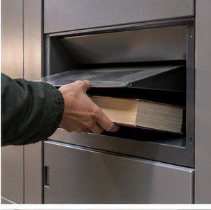 Wizualizacja koncepcyjna: Książkomat przy bibliotece — rezerwacje do odbioru.